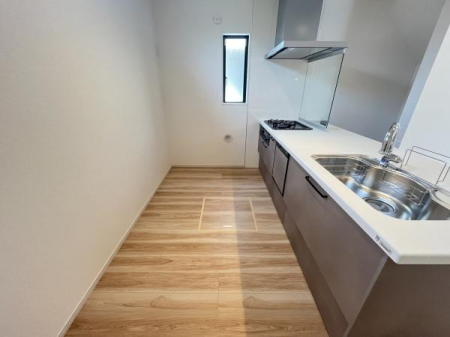 �_�ސ쌧������s���C�ݓ�4���ڂ̐V�z��ˌ��ẴL�b�`��