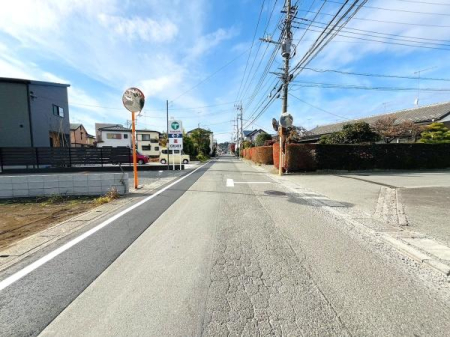 �_�ސ쌧���͌��s�΋挴�h3���ڂ̓y�n�̑O�ʓ��H�܂ތ��n�ʐ^