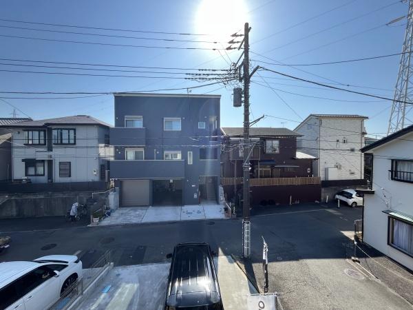 �_�ސ쌧������s�{��5���ڂ̐V�z��ˌ��Ă̏Z�˂���̒��]�ʐ^