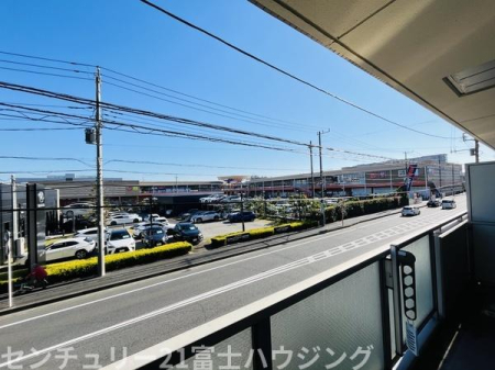 �_�ސ쌧����s�ғ��V��3���ڂ̒��Ã}���V�����̏Z�˂���̒��]�ʐ^