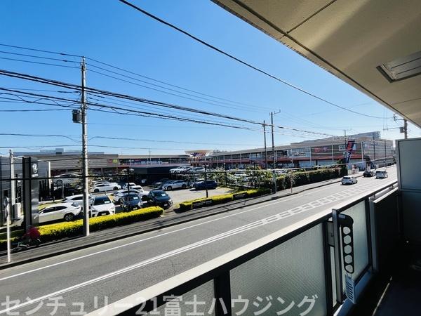 �_�ސ쌧����s�ғ��V��3���ڂ̒��Ã}���V�����̏Z�˂���̒��]�ʐ^