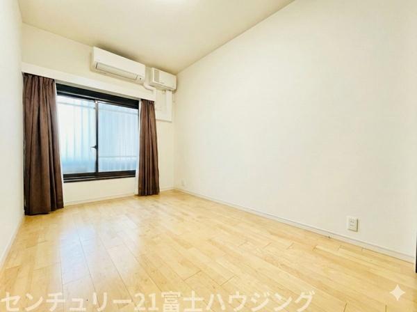 �_�ސ쌧����s�ғ��V��3���ڂ̒��Ã}���V�����̐Q��