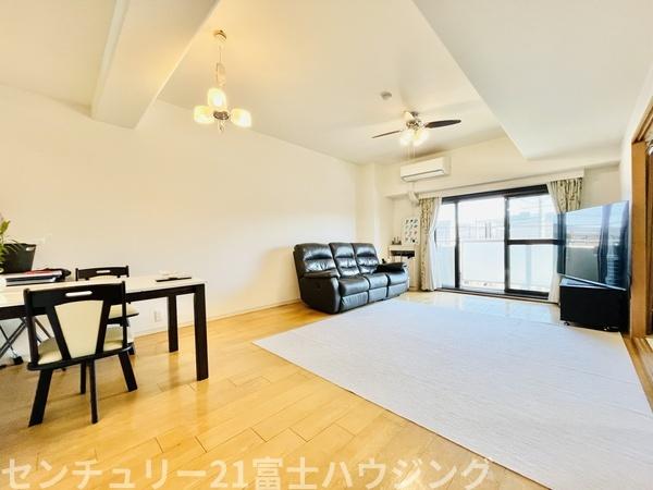 �_�ސ쌧����s�ғ��V��3���ڂ̒��Ã}���V�����̃��r���O