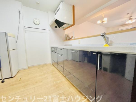 �_�ސ쌧����s�ғ��V��3���ڂ̒��Ã}���V�����̃L�b�`��