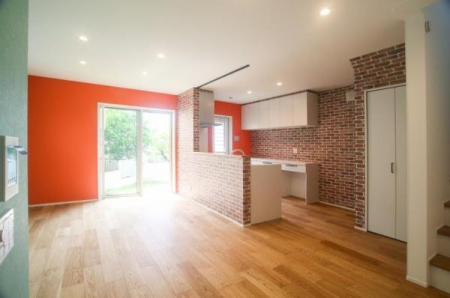 �_�ސ쌧������s�~��2���ڂ̐V�z��ˌ��Ẵ��r���O