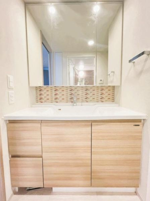 _ސ쌧؎s4ڂ̒Ã}V̐ʑEʏ