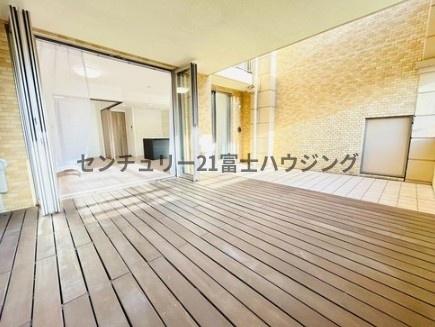 �_�ސ쌧����s�勘3���ڂ̒��Ã}���V�����̃o���R�j�[