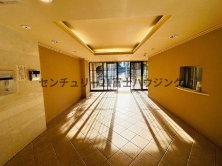 �_�ސ쌧����s�勘3���ڂ̒��Ã}���V�����̃G���g�����X