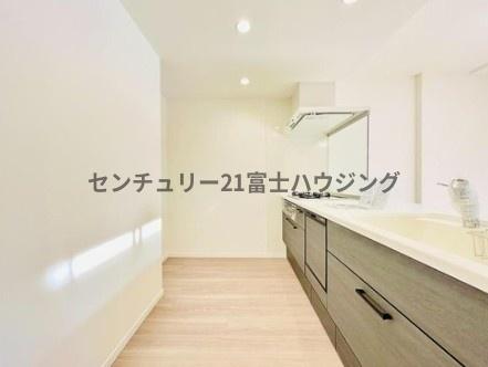 �_�ސ쌧����s�勘3���ڂ̒��Ã}���V�����̃L�b�`��