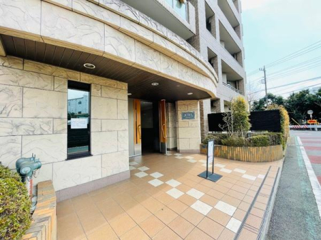 �_�ސ쌧����s�P�s��2���ڂ̒��Ã}���V�����̃G���g�����X