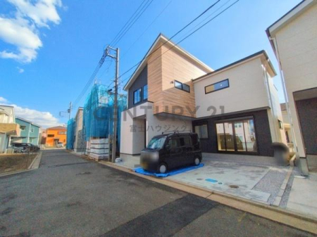 �_�ސ쌧������s��̐V�z��ˌ��Ă̑O�ʓ��H�܂ތ��n�ʐ^