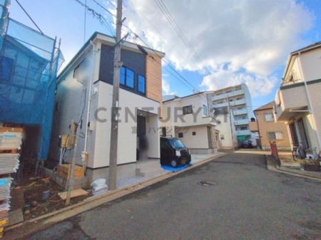 �_�ސ쌧������s��̐V�z��ˌ��Ă̑O�ʓ��H�܂ތ��n�ʐ^