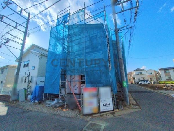 �_�ސ쌧������s��̐V�z��ˌ��Ă̑O�ʓ��H�܂ތ��n�ʐ^