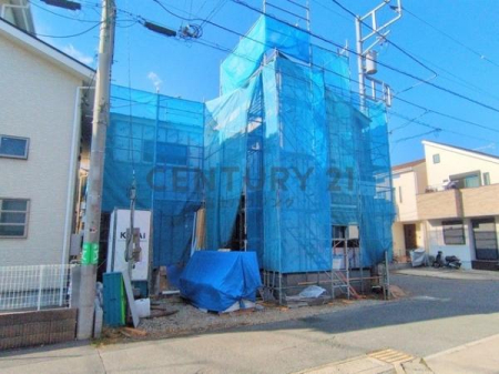 �_�ސ쌧������s��̐V�z��ˌ��Ă̑O�ʓ��H�܂ތ��n�ʐ^