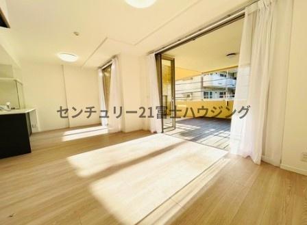 �_�ސ쌧����s�勘3���ڂ̒��Ã}���V�����̃��r���O