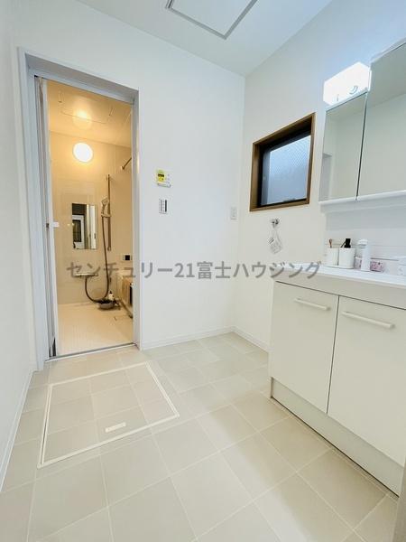 _ސ쌧so̒ÈˌĂ̐ʑEʏ