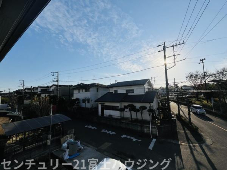 �_�ސ쌧����s�����̐V�z��ˌ��Ă̏Z�˂���̒��]�ʐ^