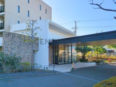 �_�ސ쌧������s�����̒��Ã}���V�����̃G���g�����X