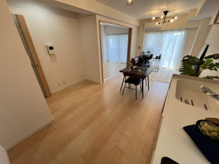 �_�ސ쌧����s�А��C��2���ڂ̒��Ã}���V�����̃��r���O