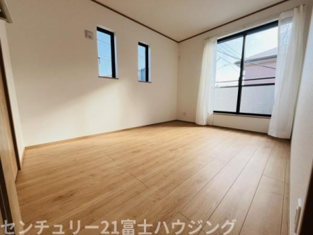 �_�ސ쌧������s����4���ڂ̐V�z��ˌ��Ẳ摜