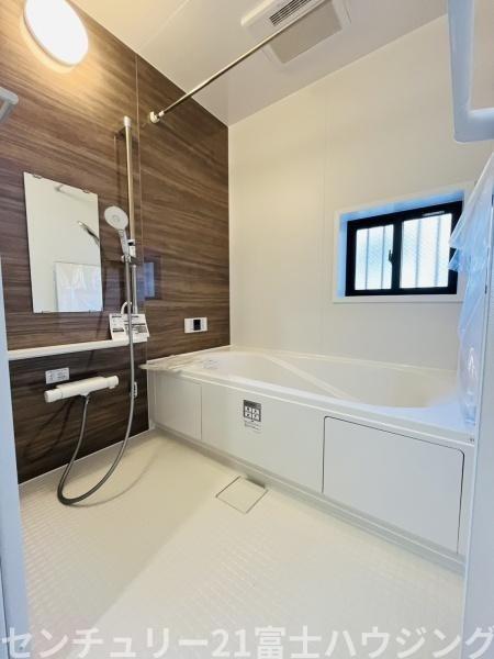 �_�ސ쌧������s����4���ڂ̐V�z��ˌ��Ă̗���