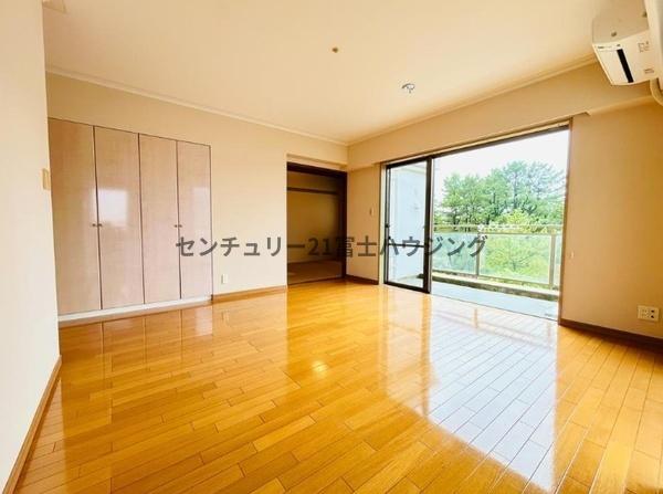 �_�ސ쌧������s���C�ݓ�6���ڂ̒��Ã}���V�����̃��r���O