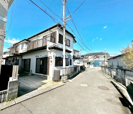 �_�ސ쌧������s�����̒��È�ˌ��Ă̑O�ʓ��H�܂ތ��n�ʐ^