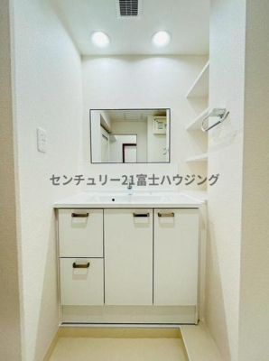 �_�ސ쌧����s���3���ڂ̒��Ã}���V�����̐��ʑ�E���ʏ�