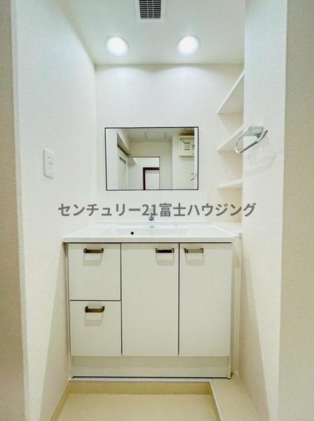 �_�ސ쌧����s���3���ڂ̒��Ã}���V�����̐��ʑ�E���ʏ�