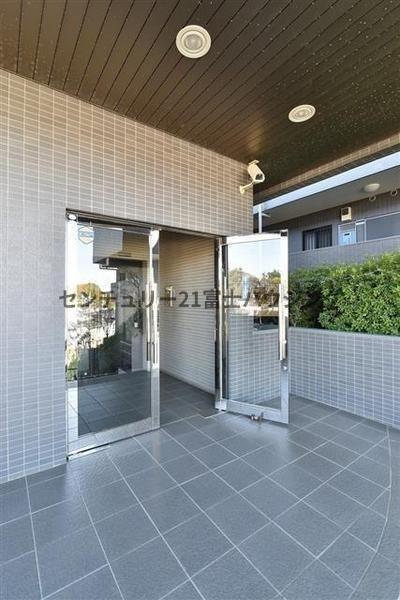 �_�ސ쌧����s�T��� 797-2�̒��Ã}���V�����̃G���g�����X