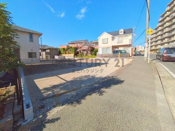 �_�ސ쌧������s�H��3���ڂ̐V�z��ˌ��Ă̌��n�O�ώʐ^