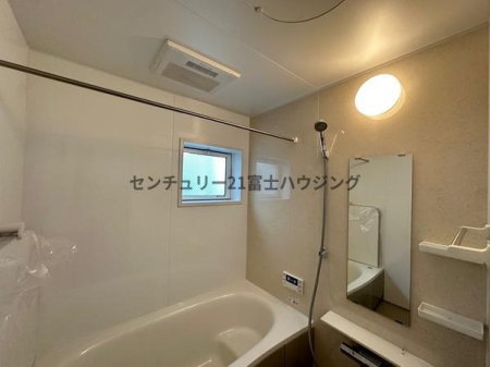 �_�ސ쌧������s�l�{��̐V�z��ˌ��Ă̗���