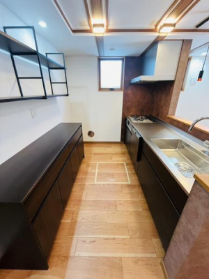 �_�ސ쌧������s�l�|3���ڂ̐V�z��ˌ��ẴL�b�`��