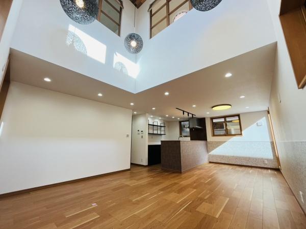 �_�ސ쌧������s�l�|3���ڂ̐V�z��ˌ��Ẵ��r���O