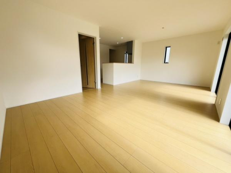 �_�ސ쌧������s����2���ڂ̐V�z��ˌ��Ẵ��r���O