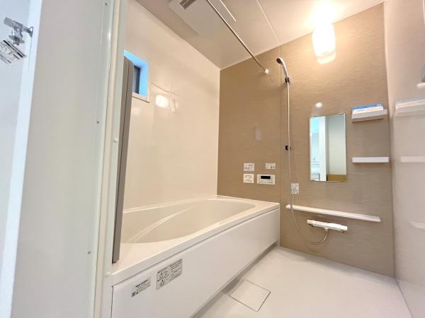 �_�ސ쌧������s�����u2���ڂ̐V�z��ˌ��Ă̗���