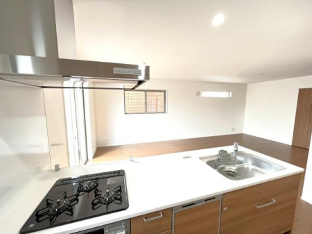 �_�ސ쌧������s�����u2���ڂ̐V�z��ˌ��ẴL�b�`��