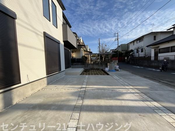 �_�ސ쌧����s�����̐V�z��ˌ��Ă̒��ԏ�