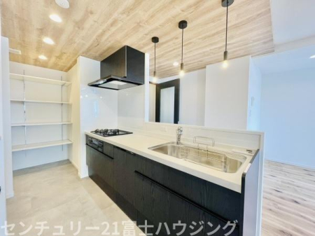 �_�ސ쌧����s�А��C��2���ڂ̒��Ã}���V�����̃L�b�`��