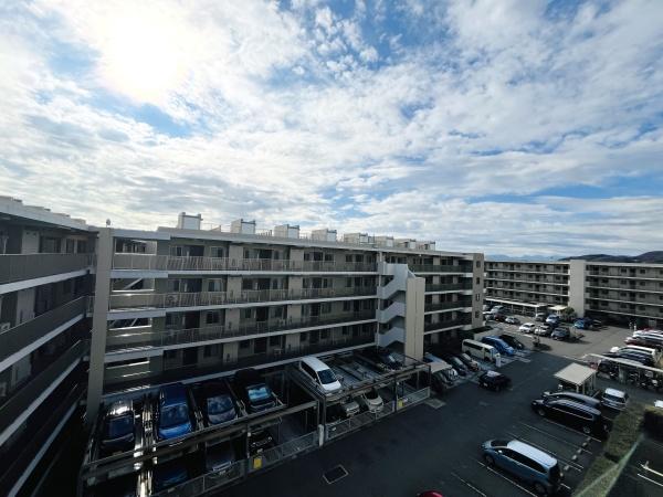 �_�ސ쌧���ˎs�����u�̒��Ã}���V�����̏Z�˂���̒��]�ʐ^