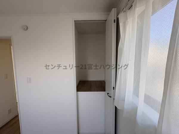 �_�ސ쌧������s������2���ڂ̐V�z��ˌ��Ă̎��[