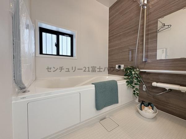 �_�ސ쌧������s������2���ڂ̐V�z��ˌ��Ă̗���