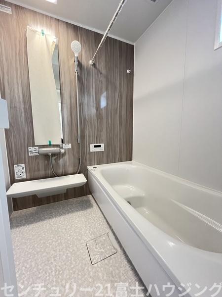 �_�ސ쌧������s����5���ڂ̐V�z��ˌ��Ă̗���