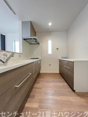 �_�ސ쌧������s����5���ڂ̐V�z��ˌ��ẴL�b�`��