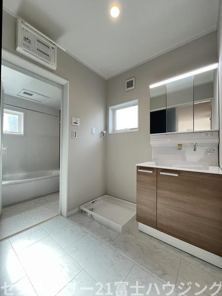 �_�ސ쌧������s����5���ڂ̐V�z��ˌ��Ă̐��ʑ�E���ʏ�