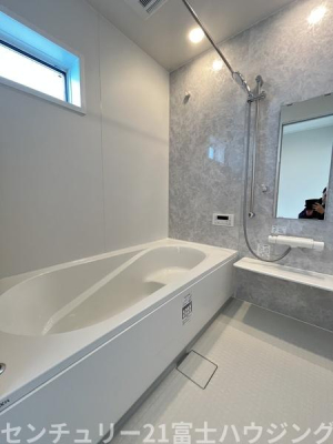 �_�ސ쌧������s����5���ڂ̐V�z��ˌ��Ă̗���