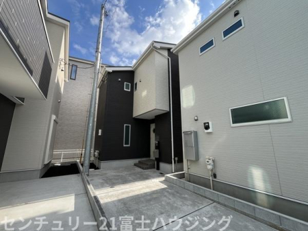 �_�ސ쌧������s����5���ڂ̐V�z��ˌ��Ă̊����\�z�}(�O��)