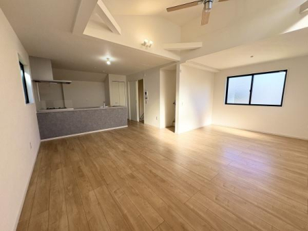 �_�ސ쌧������s���a���̐V�z��ˌ��Ẵ��r���O