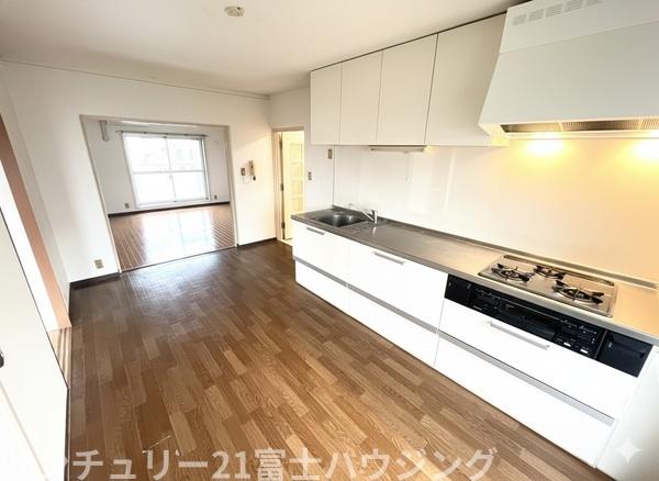 �_�ސ쌧����s���̒��Ã}���V�����̃L�b�`��