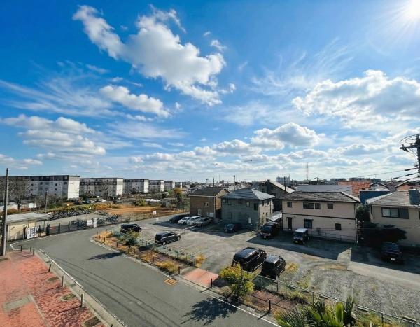 �_�ސ쌧������s���v�ۂ̒��Ã}���V�����̏Z�˂���̒��]�ʐ^